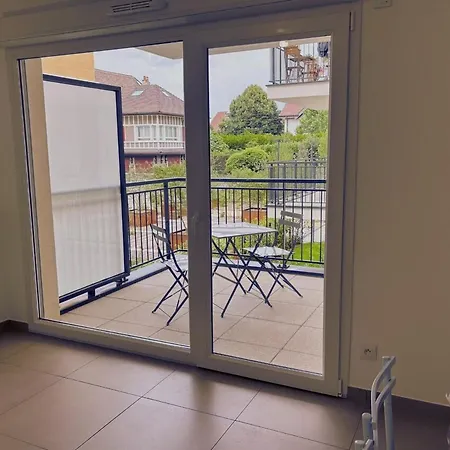 Apartament Le Cocon Centre - Cosy - Proche Station Service